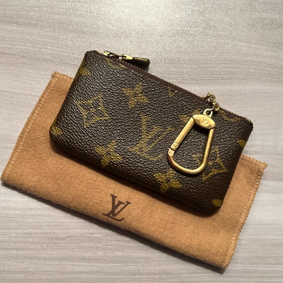 Vintage Louis Vuitton Coin Holder - Picture 1 of 6